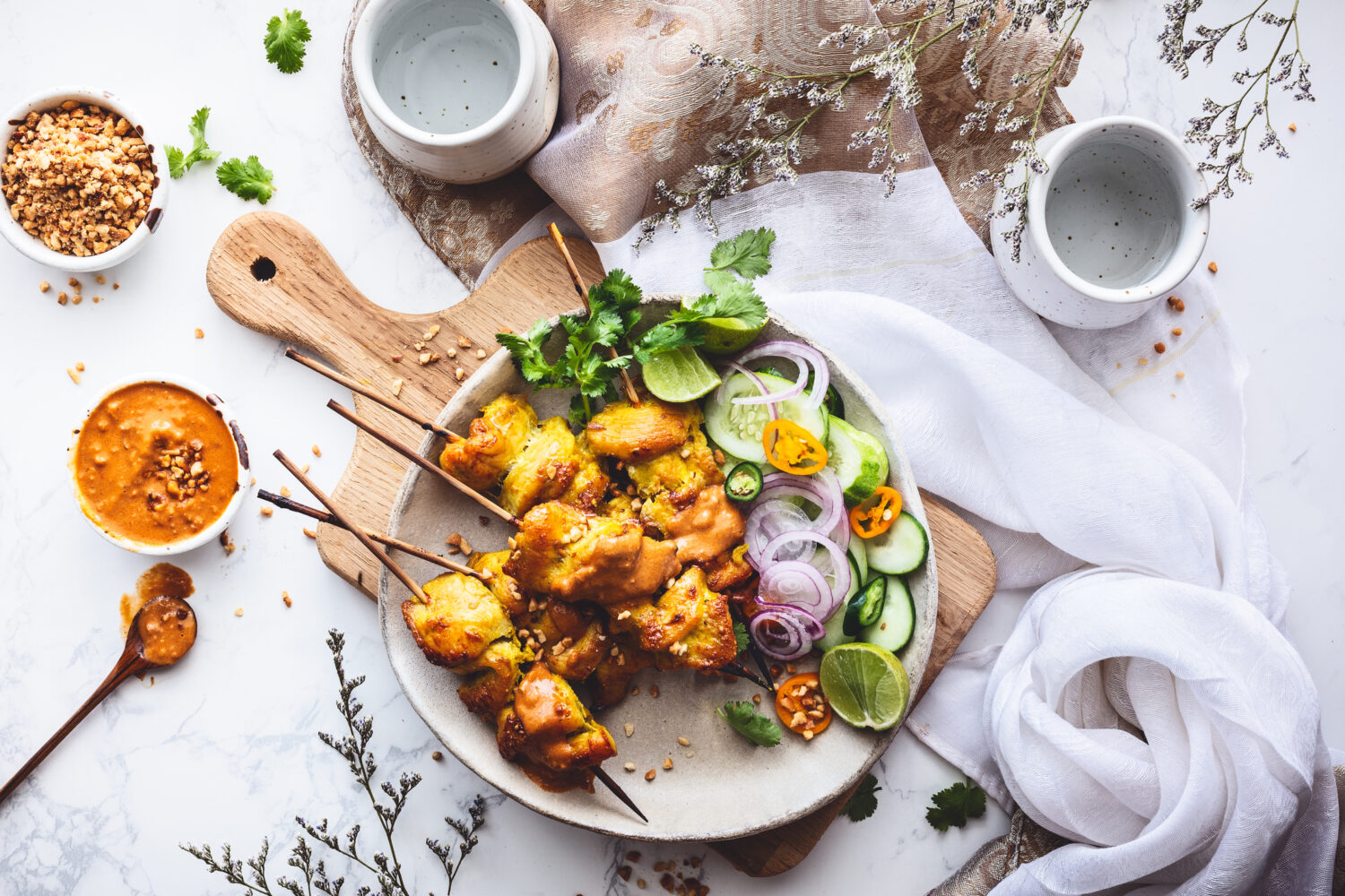 Brochette de Poulet Satay et Sauce Cacahuètes pour l'été